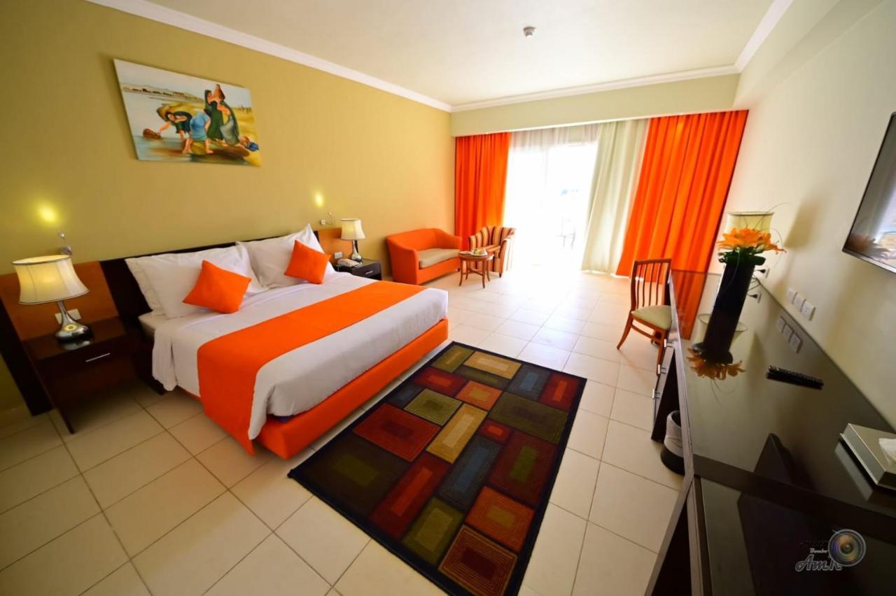Parrotel Lagoon Resort 5*